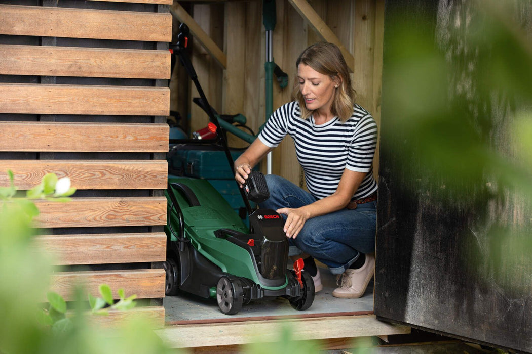 Akumulatorska kosilica Bosch CityMower 18-300 Solo; bez baterije i punjača (06008B9A01) Aku kosilica BOSCH BOSCH-06008B9A01 Madras doo Beograd