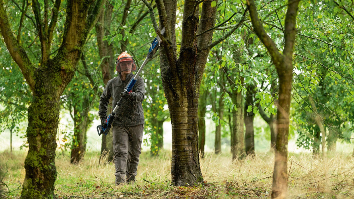 Akumulatorska lančana testera sa teleskopskom drškom Bosch GKE 18V-25 TP Solo (06008D6000) Aku lančana testera BOSCH Madras doo Beograd