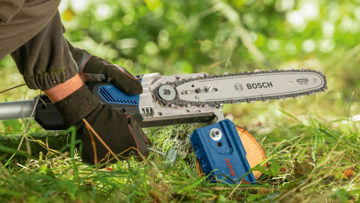 Akumulatorska lančana testera sa teleskopskom drškom Bosch GKE 18V-25 TP Solo (06008D6000) Aku lančana testera BOSCH Madras doo Beograd