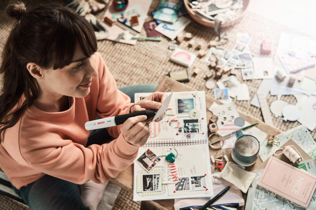 Akumulatorska olovka za lepak Bosch Gluey plava (06032A2104) Aku olovka za lepak BOSCH Madras doo Beograd