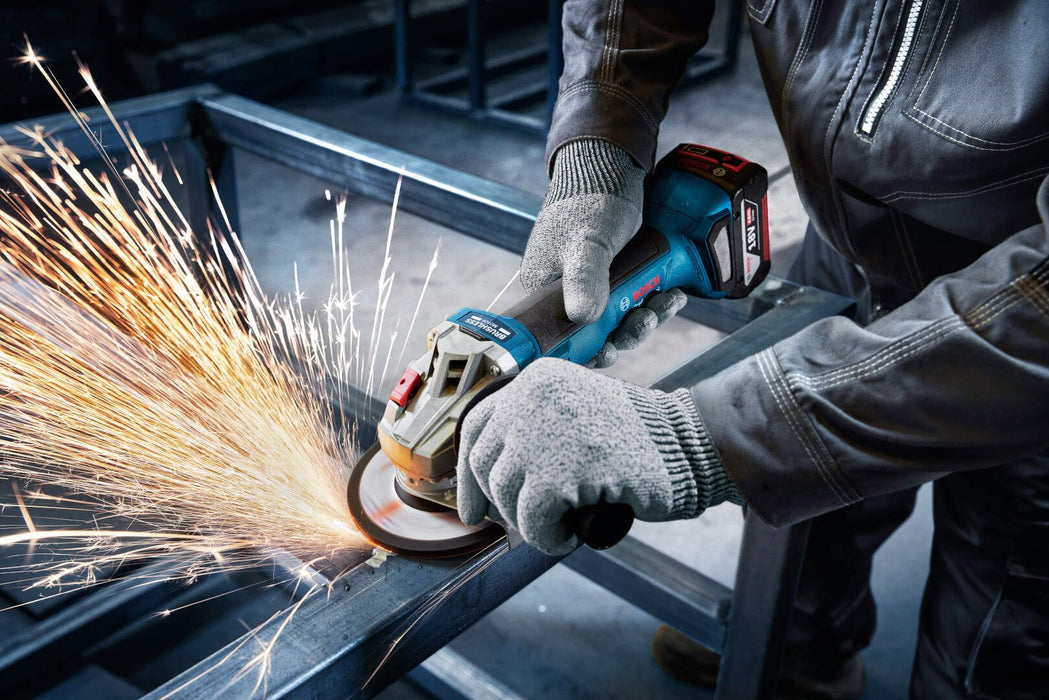 Akumulatorska ugaona brusilica Bosch GWS 18V-8 125mm 2x4.0Ah sa punjačem u koferu (06019N9020) Aku ugaona brusilica BOSCH Madras doo Beograd