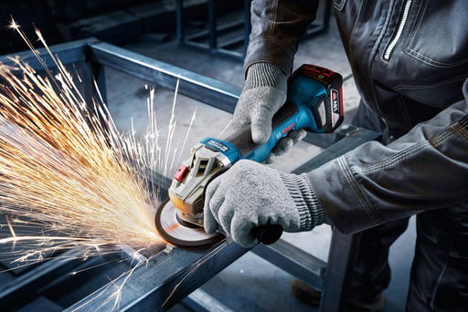 Akumulatorska ugaona brusilica Bosch GWS 18V-8 125mm 2x4.0Ah sa punjačem u koferu (06019N9020) Aku ugaona brusilica BOSCH Madras doo Beograd