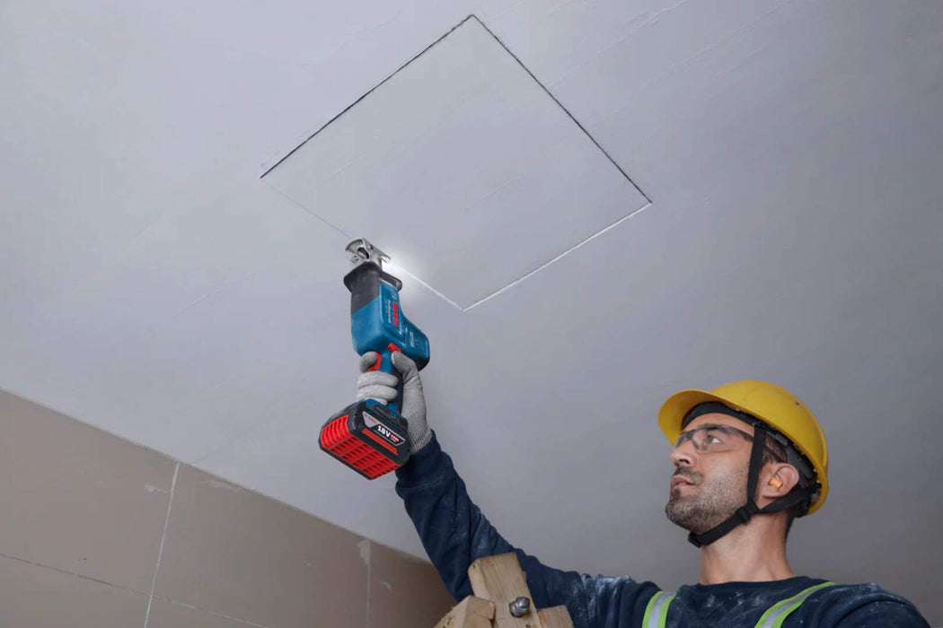 Akumulatorska univerzalna testera-recipro Bosch GSA 18V-24 Solo (06016A5100) Aku univerzalna - recipro testera BOSCH Madras doo Beograd