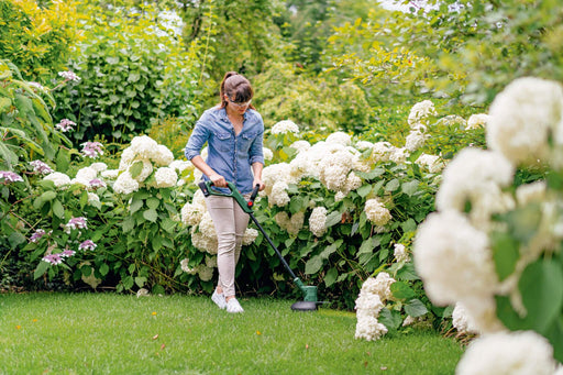 Akumulatorski trimer za travu Bosch EasyGrassCut 18V-230; 18V 1x2,0 Ah (06008C1A03) Aku trimer za travu BOSCH Madras doo Beograd