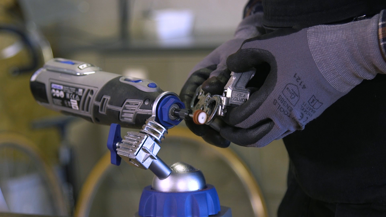 BOSCH DREMEL® Multi-Vise (2500) - Multi-Vise 2500 stacionarna stega (26152500JA) Madras doo Beograd Madras doo Beograd