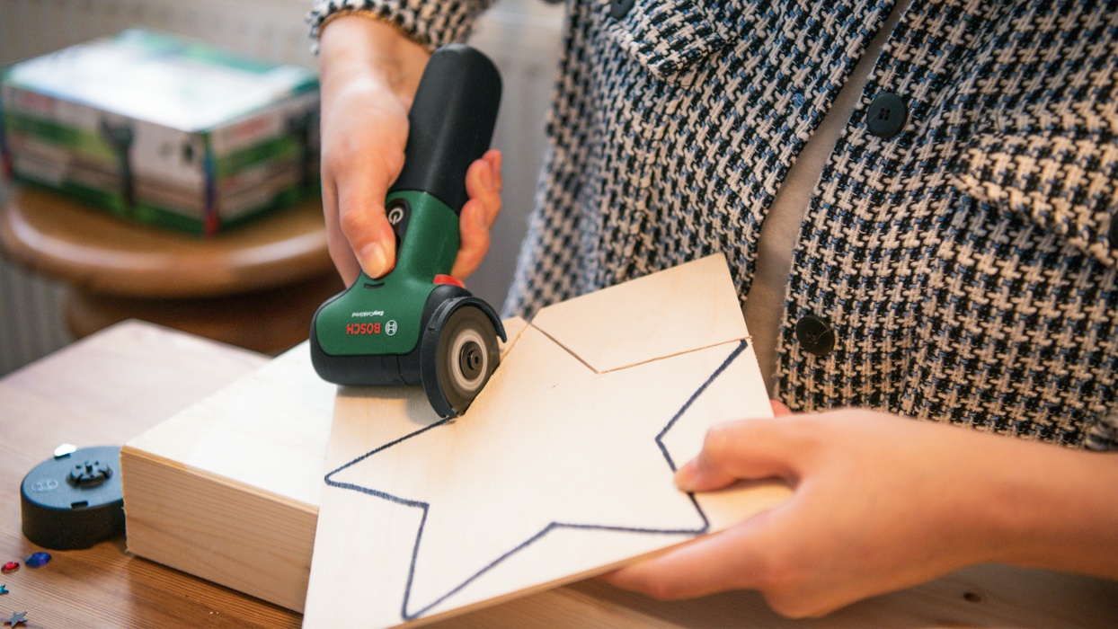 BOSCH EasyCut&Grind - Akku-ugaona brusilica YOUCut & Grind (06039D2000) Madras doo Beograd Madras doo Beograd