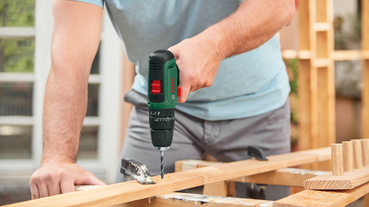 BOSCH EasyImpact 1200 - Akku-bušilica sa udarcima EasyImpact 120 (06039D3104) Madras doo Beograd Madras doo Beograd