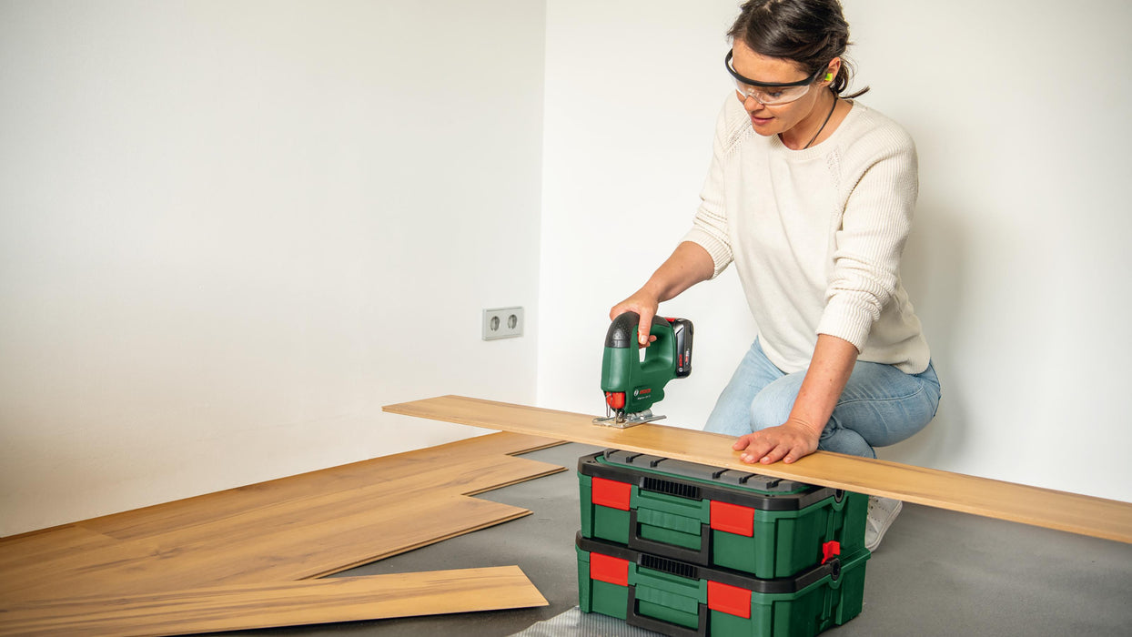 BOSCH EasySaw 18V-70 - Akku-ubodna testera EasySaw 18 set (0603012002) Madras doo Beograd Madras doo Beograd