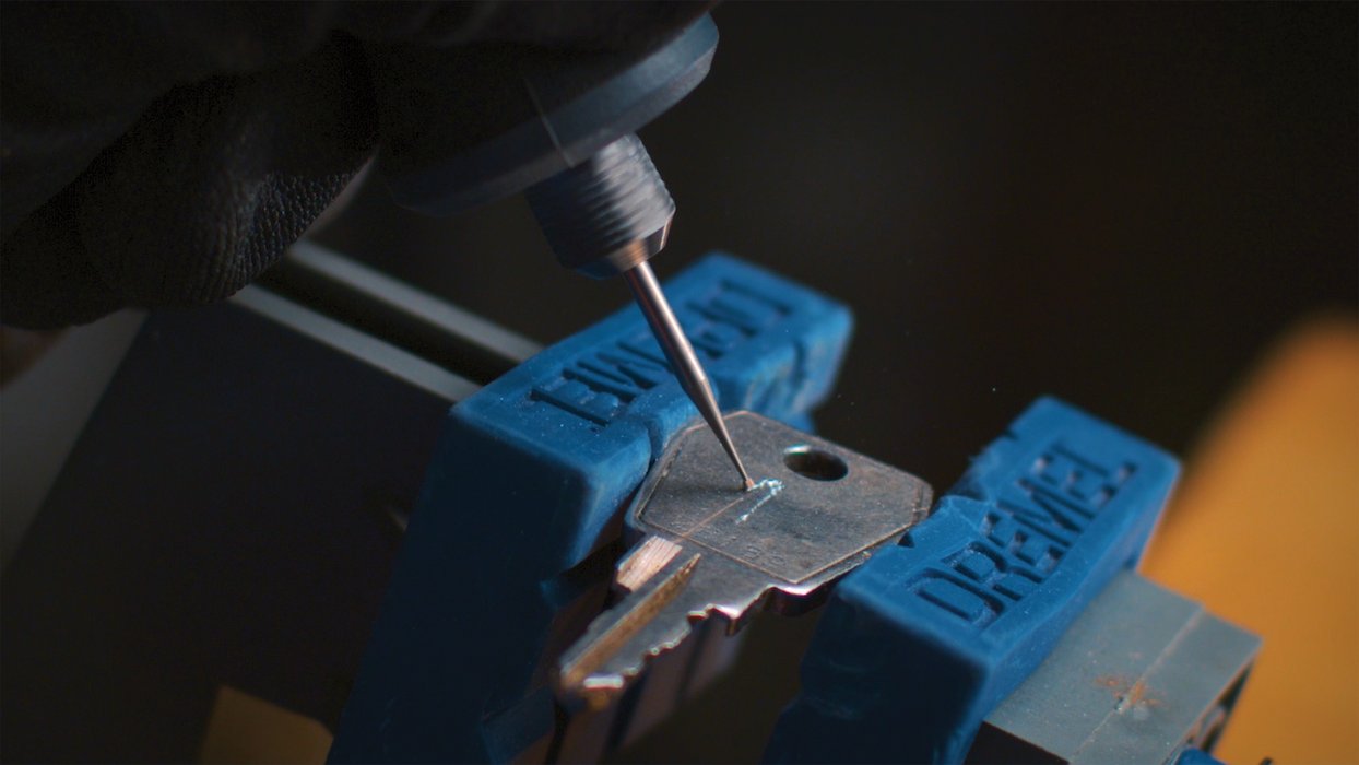 BOSCH Engraving Cutter 0,8 mm (108) - Sečivo za graviranje 0,8 mm (108) (26150108JA) Madras doo Beograd Madras doo Beograd