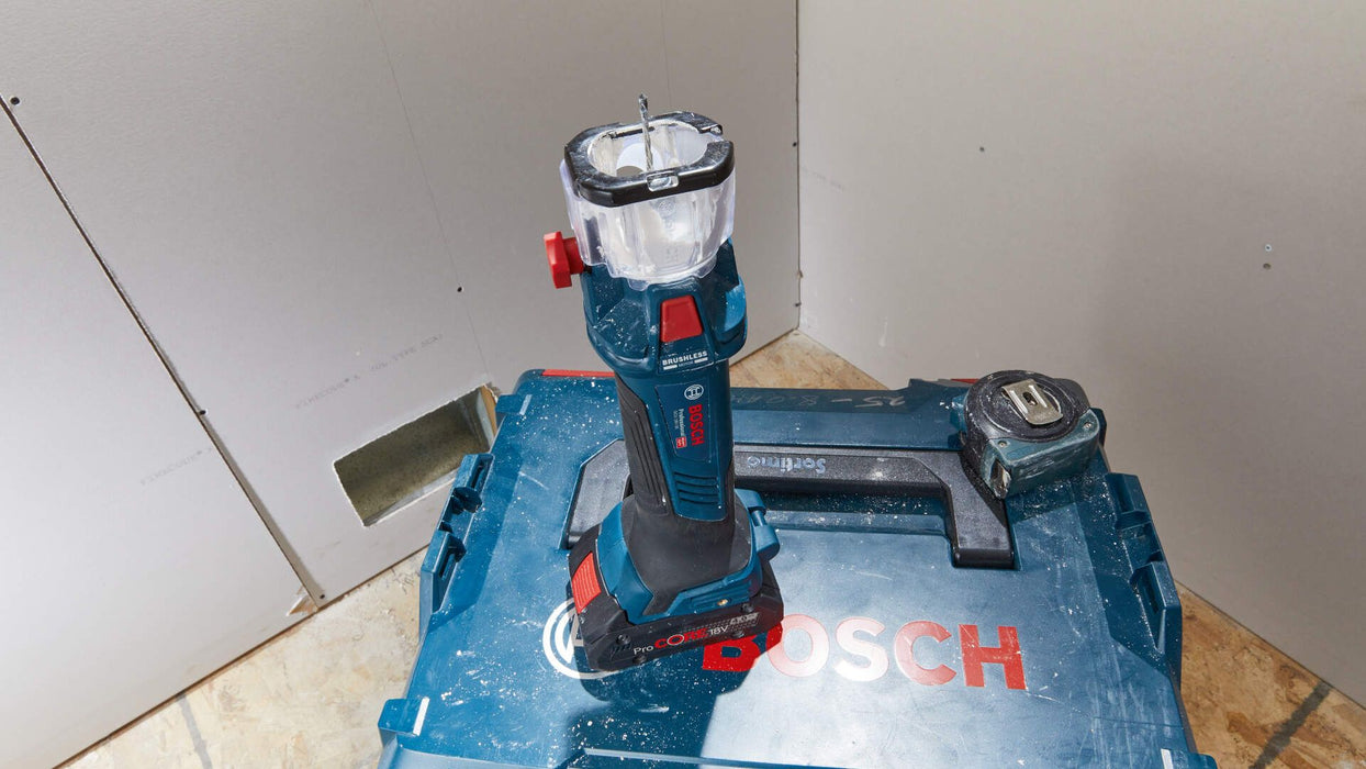 Bosch GCU 18V-30 akumulatorska testera za urezivanje / suvu gradnju Solo; bez baterije i punjača (06019K8000) Aku testera za gipsane ploče BOSCH BOSCH-06019K8000 Madras doo Beograd