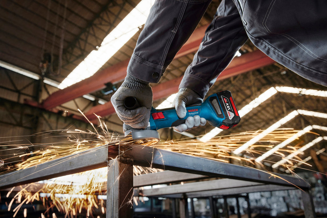 BOSCH GSB 18V-65 + GWS 18V-8 + 2x GBA 4.0Ah + GAL 18V-40 + RAF BAG - Combi komplet 18V GSB+GWS+2x4.0Ah+GAL 18 (0615A5008Z) Power Tools BOSCH Madras doo Beograd