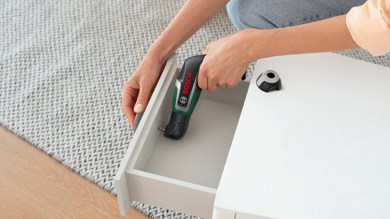 BOSCH IXO 7 set bitova - Akku-uvrtač IXO 7 + 32 pcs Bit Set (06039E000B) Madras doo Beograd Madras doo Beograd