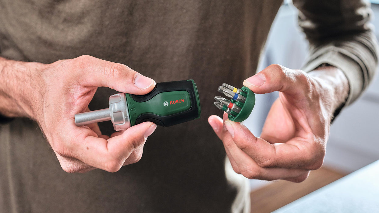 BOSCH Odvrtač za ispupčene zupčanike + 6 bitova - Odvrtač Stubby Bit Ratchet Screwdriver + (1600A032UY) Madras doo Beograd Madras doo Beograd