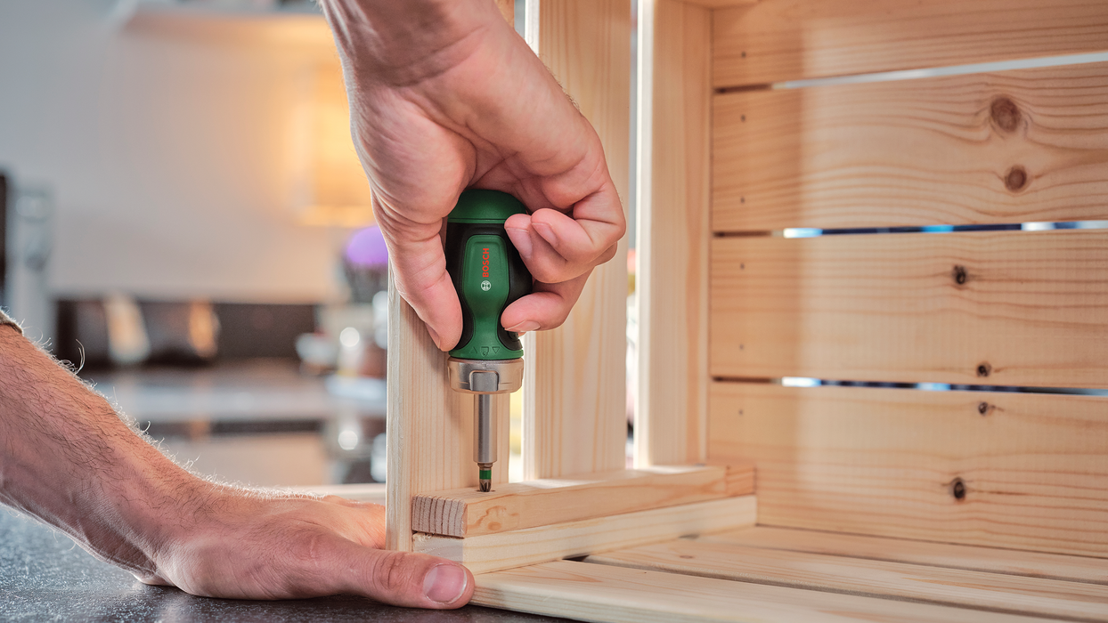 BOSCH Odvrtač za ispupčene zupčanike sa 6 bitova (skladište 2) - Odvrtač Stubby Bit Ratchet Screwdriver + (1600A032UZ) Madras doo Beograd Madras doo Beograd