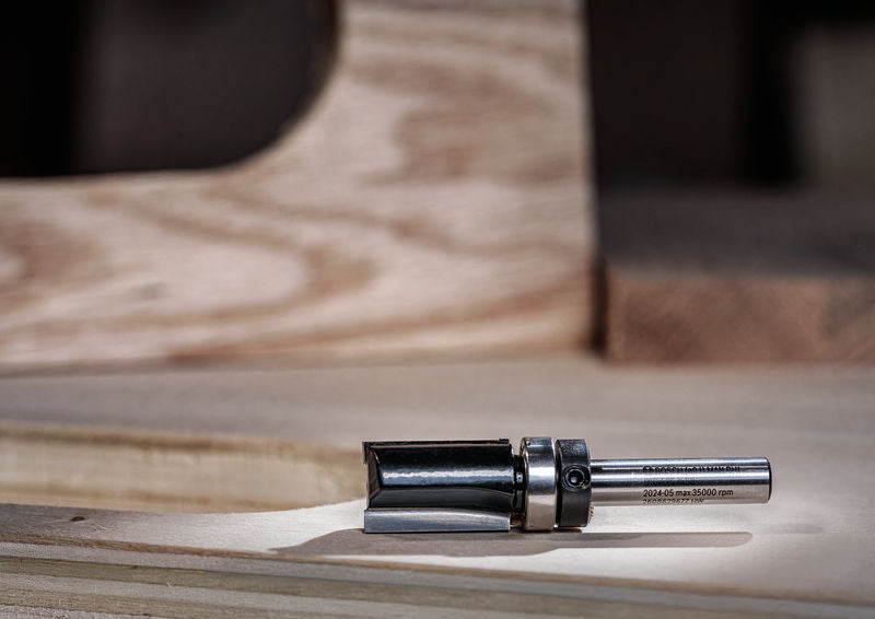 BOSCH PRO glodalo za glodanje u ravni sa ležajevima na dnu, Ø 6,35×L 20, prihvat 8 mm - Glodala za glod.uz površi Flush Trim Bit (2608629673) Madras doo Beograd Madras doo Beograd
