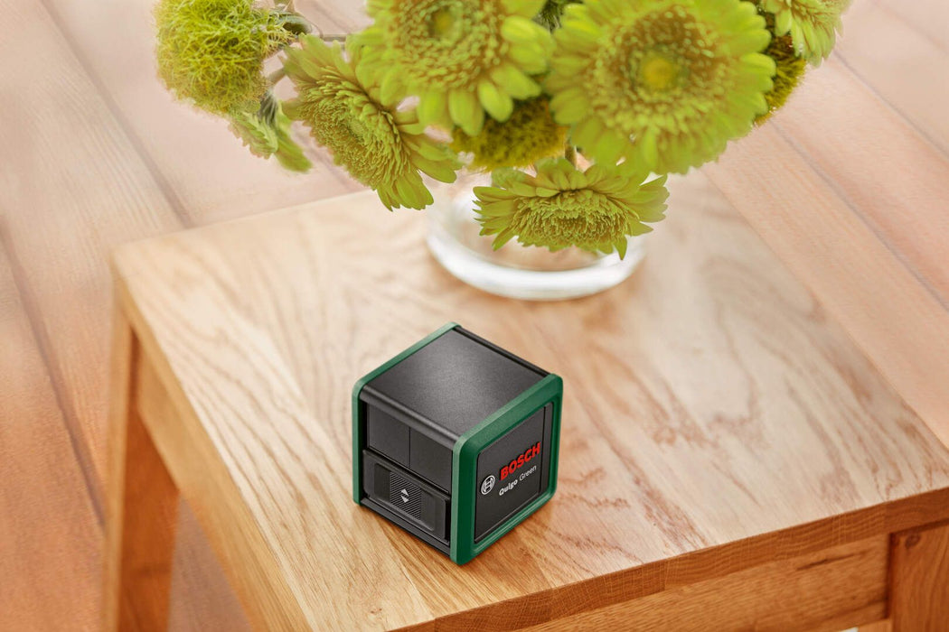 Bosch Quigo Green linijski laser za ukrštene linije sa zelenim zrakom (0603663C02) Linijski laser 360° BOSCH Madras doo Beograd
