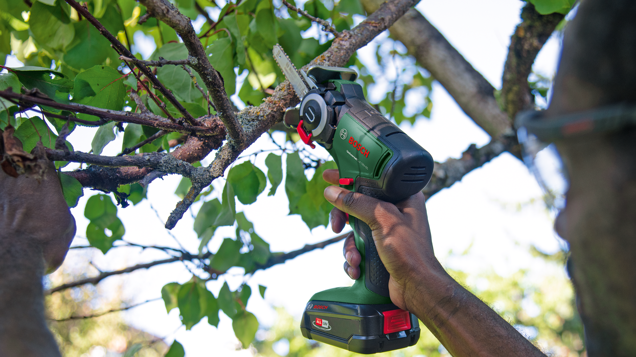 BOSCH UniversalCut 18V-65 - Akku-sablja testera UniCut 18V-65 (06033D5202) Madras doo Beograd Madras doo Beograd