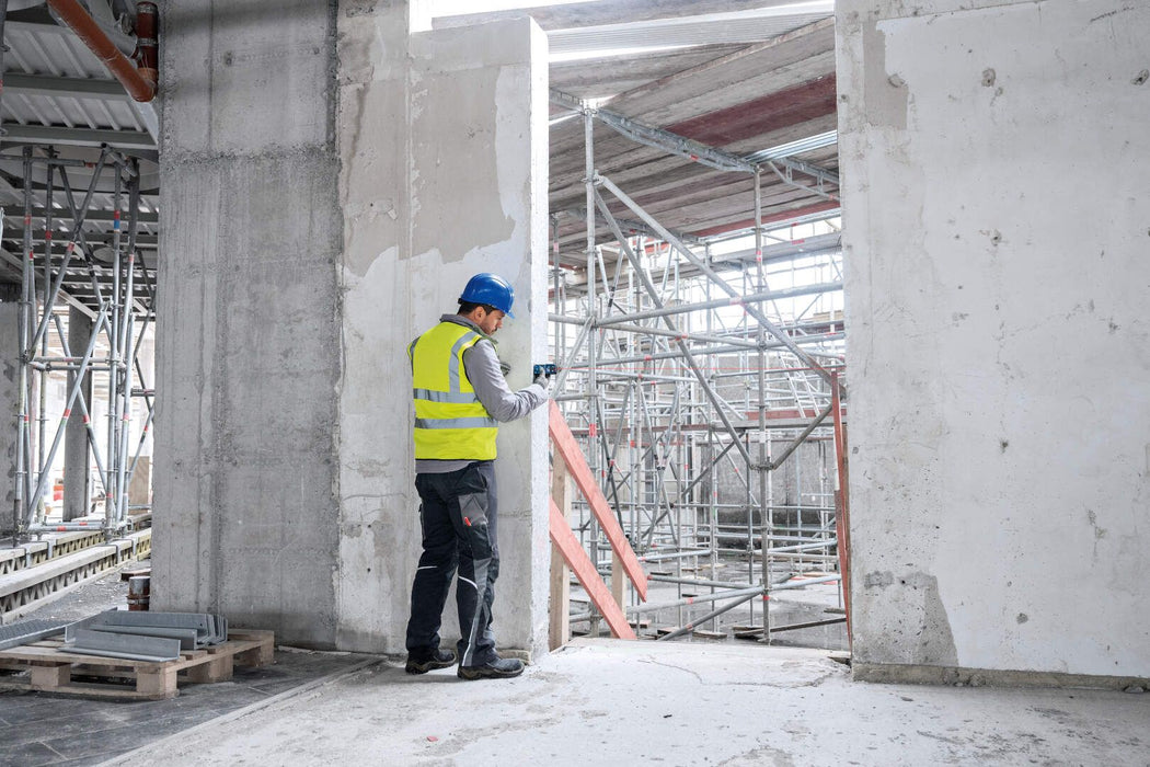 Laserski daljinomer Bosch GLM 40-31 (0601075000) Laserski daljinomer BOSCH Madras doo Beograd