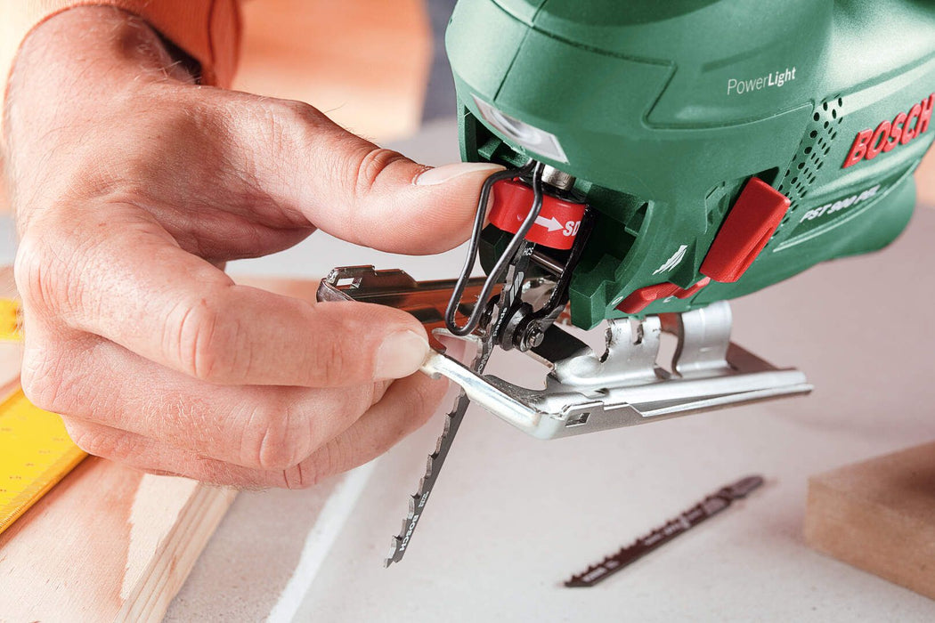 Ubodna testera Bosch PST 900 PEL (06033A0220) Ubodna testera BOSCH Madras doo Beograd